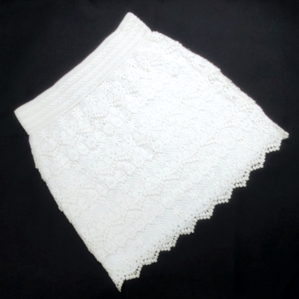 Jolt Lace Mini Skirt - Picture 2 of 4